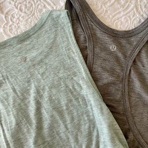 2 lululemon tanks!
